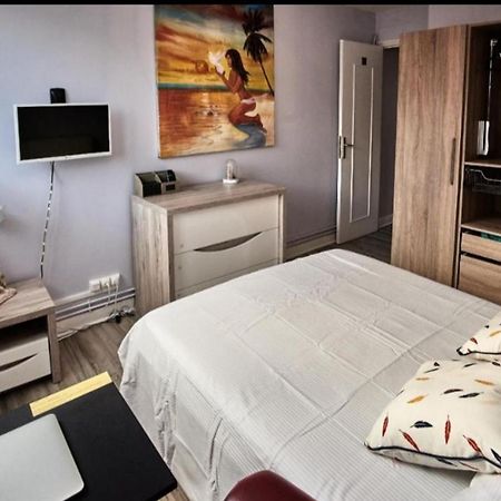 Chambres A Louer Dans Appartement Balcon - Wifi - Parking Gratuit نيفي المظهر الخارجي الصورة