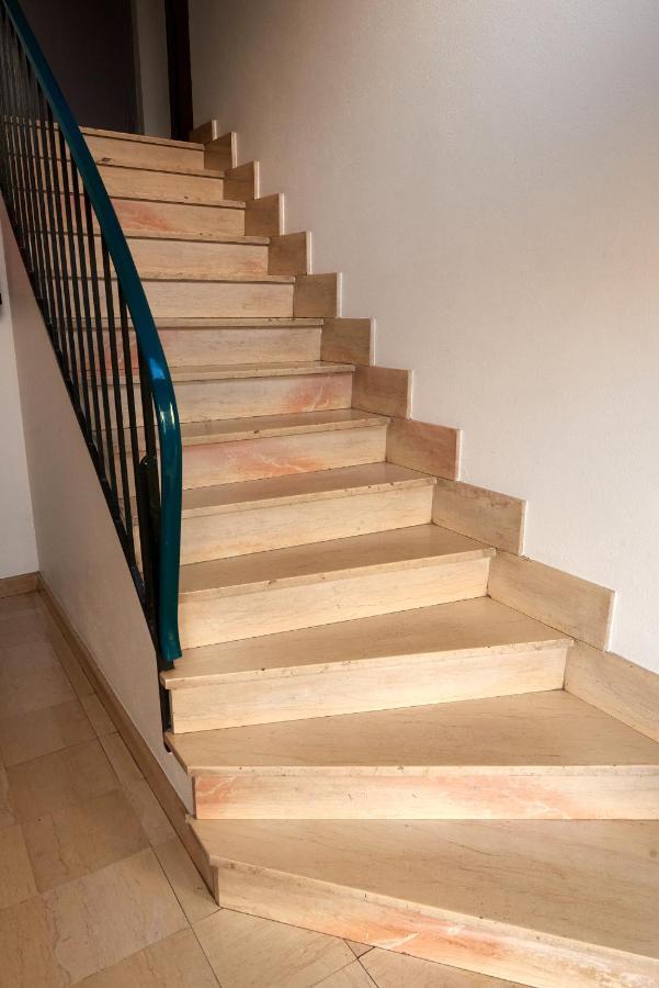 Chambres A Louer Dans Appartement Balcon - Wifi - Parking Gratuit نيفي المظهر الخارجي الصورة