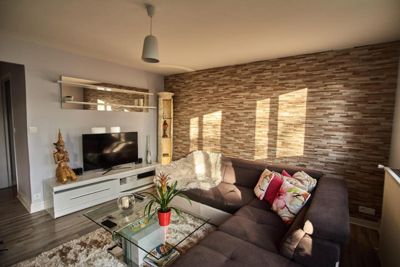 Chambres A Louer Dans Appartement Balcon - Wifi - Parking Gratuit نيفي المظهر الخارجي الصورة