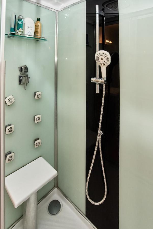 Chambres A Louer Dans Appartement Balcon - Wifi - Parking Gratuit نيفي المظهر الخارجي الصورة