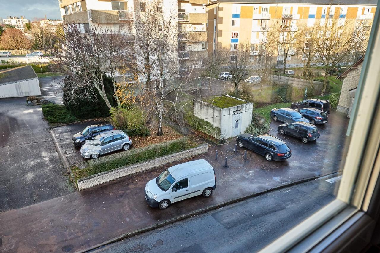 Chambres A Louer Dans Appartement Balcon - Wifi - Parking Gratuit نيفي المظهر الخارجي الصورة